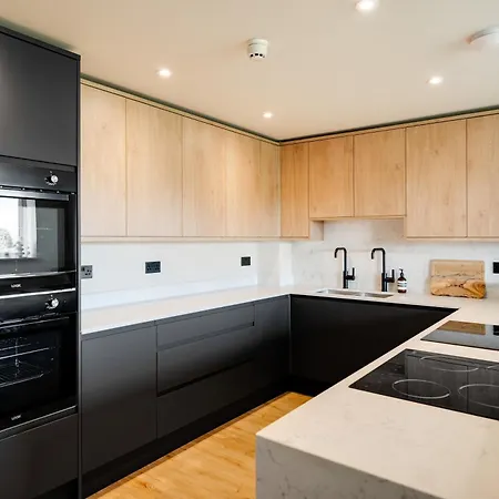 The Maze By Cliftonvalley Apartman